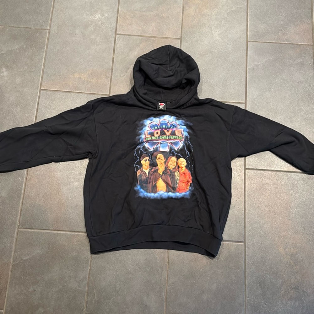 Official Red Hot Chili Peppers tour sweatshirt (2022 Unlimited Love Tour)